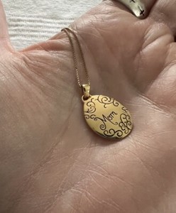 Authentic Mom Inspirational Quote Pendant On Italy 925 Gold Plated 18” Box Chain Necklace