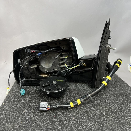 GMC Yukon 2015-2020 Tahoe Cadillac Escalade Left Door Mirror OEM For Parts Only