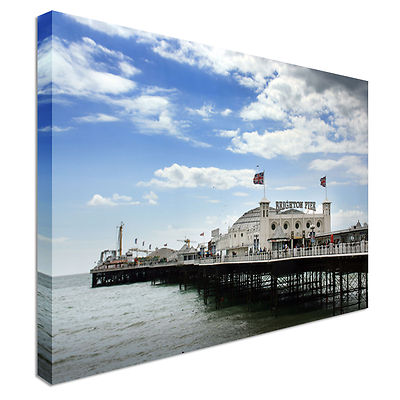 Brighton Palace Pier mit Fahnen Leinwand Wandbild Bild Druck