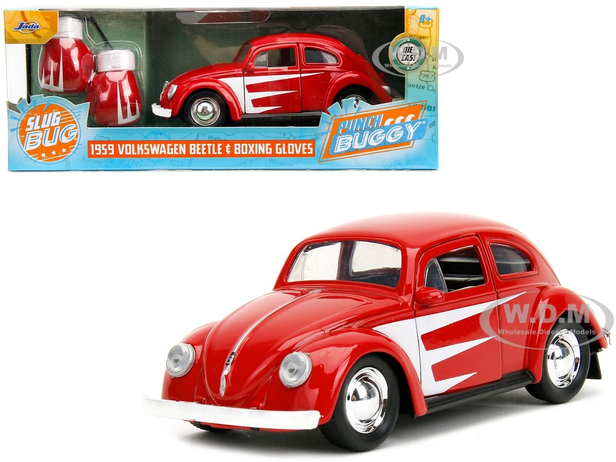 1959 VOLKSWAGEN BEETLE RED & BOXING GLOVES ACCESSORY 1/32 DIECAST