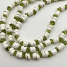 Collana vintage Lee Sands triplo filo verde bianco perle di vetro 16"