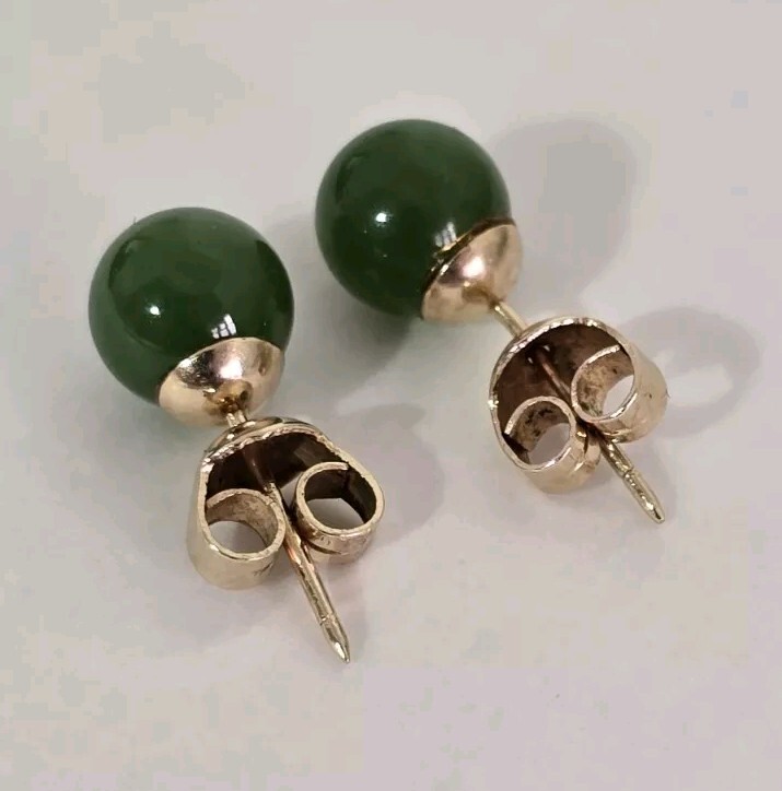 14ct Solid Yellow Gold Stud Earrings. Set with Ja… - image 3