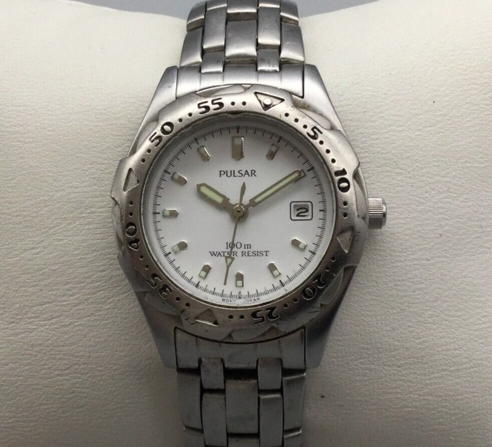 Pulsar watches 100m clearance water resistant price