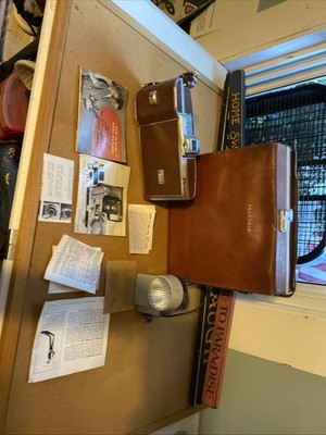 CAMERA POLAROID MD 95A Speedliner Vintage 1957-1961  Lot Flash Manual Case etc.