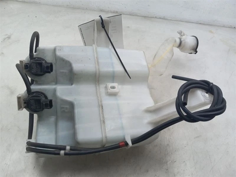 12-15 丰田普锐斯插装 1.8 升 FWD WINDSHIELD WASHER 储物 — 第 2/4 张图片