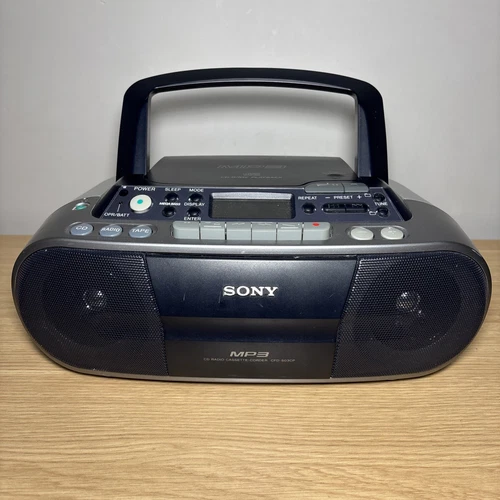 Sony CFD-S03CP Stereo Boombox CD Player AM/FM Radio! Tested Working