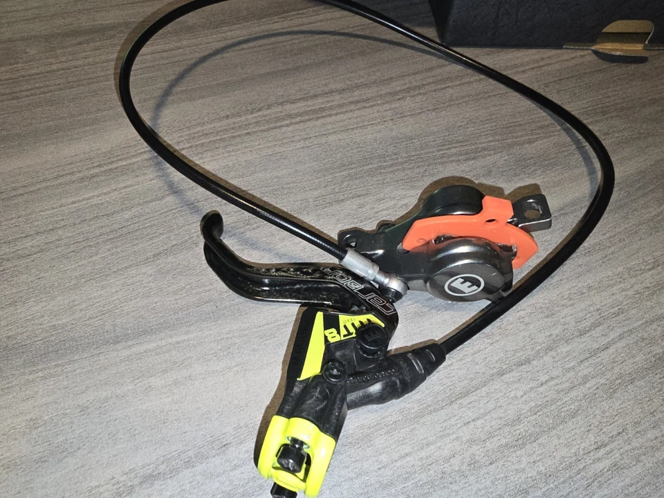 Magura MT8 Carbon SL Foto 3 de 4