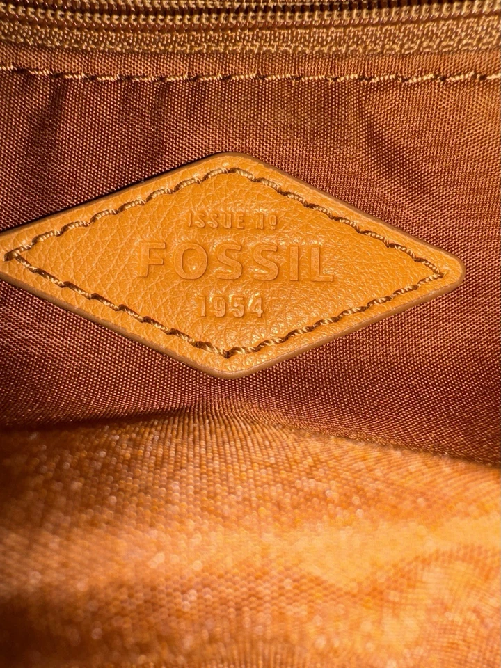Fossil Skylar Baguette Woman’s Mini Handbag - Image 3 of 4