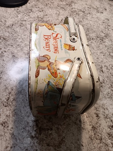 1950s Canadian Sleeping Beauty Lunch Box - No Thermos * Vintage * Lunchbox RARE - Picture 4 of 4