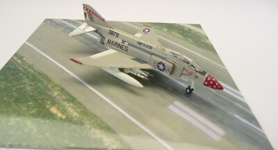 Herpa Wings US Marine Corps McDonnell Douglas F 4J Phantom II VMFA 235  1:200
