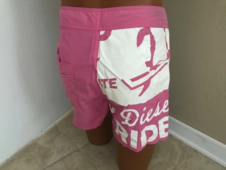 Diesel - Bañador - RARO - Pingüino Surf De Colección - Rosa y Blanco - Nuevo sin Etiquetas - Talla Med Foto 4 de 4