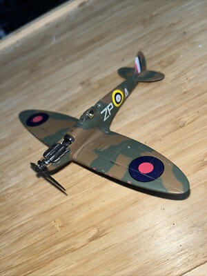 USED Vintage Corgi Die-cast Spitfire Model  Aeroplane With Pilot In Cockpit #113