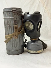 🇩🇪 1957 West German Dräger Gas Mask w/ Carry Canister – Original
