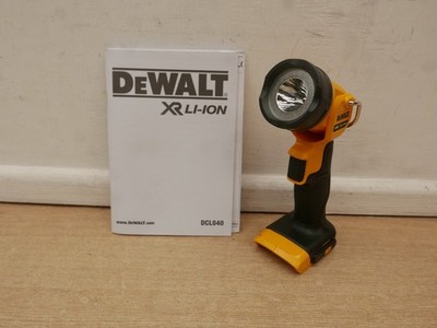 DeWalt DCL040 18V XR LED schwenkbare Arbeitsleuchte Taschenlampe