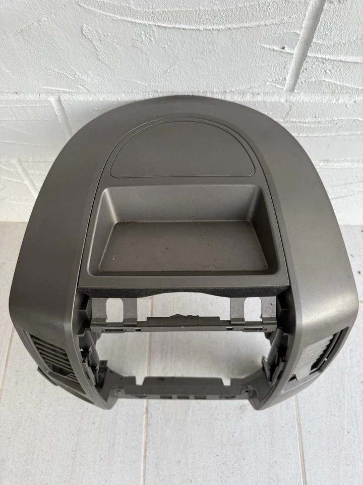 Nissan Armada Titan 2004-2006 tablero central radio bisel ventilación moldura OEM Foto 2 de 4