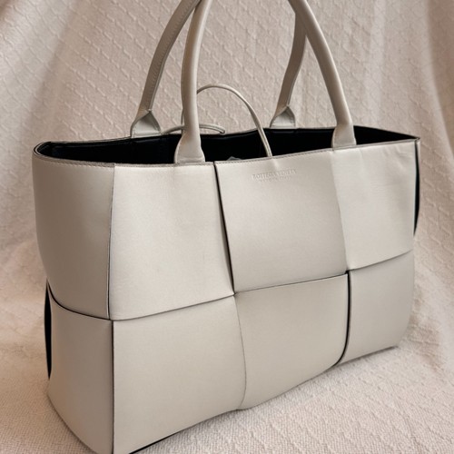 Borsa Bottega Veneta Medium Arco Intreccio in pelle bianca - Foto 1 di 21