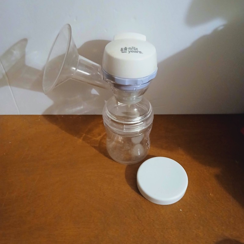 Infant Baby Toddler Nursing Hand Held Breast Pump The First Years Feeding bottle