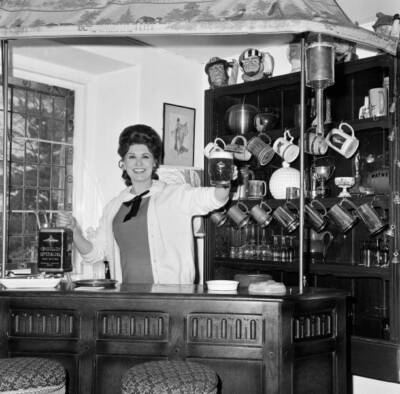 Pat Phoenix Coronation Street Star Elsie Tanner Tv Photo 20