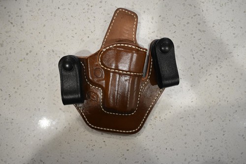 Milt Sparks Vargamor leather holster for Kahr PM9 pistol