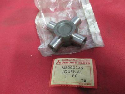 Journal Universal Joint NOS Mitsubishi MB000345