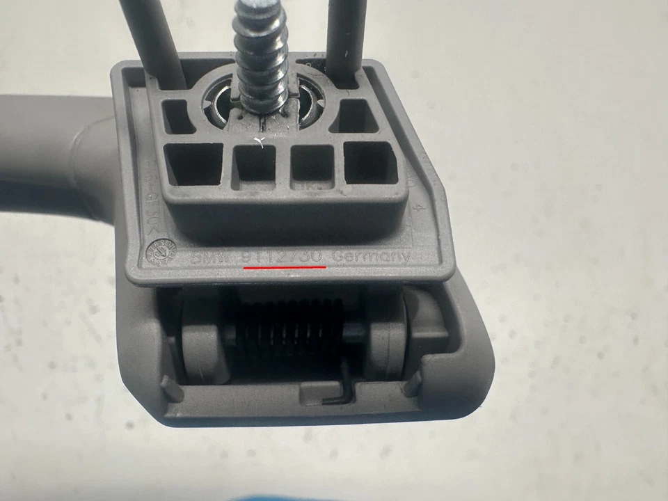 H30816 2010-2015 BMW 535i GT 550i GT FRONT/REAR INTERIOR ROOF GRAB HANDLE SET Foto 4 de 4