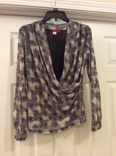 black and grey long sleeve top