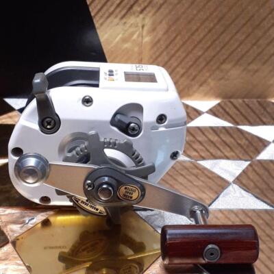 Shimano Digitana Sls Red Sea Bream Special 2000 Tanapita