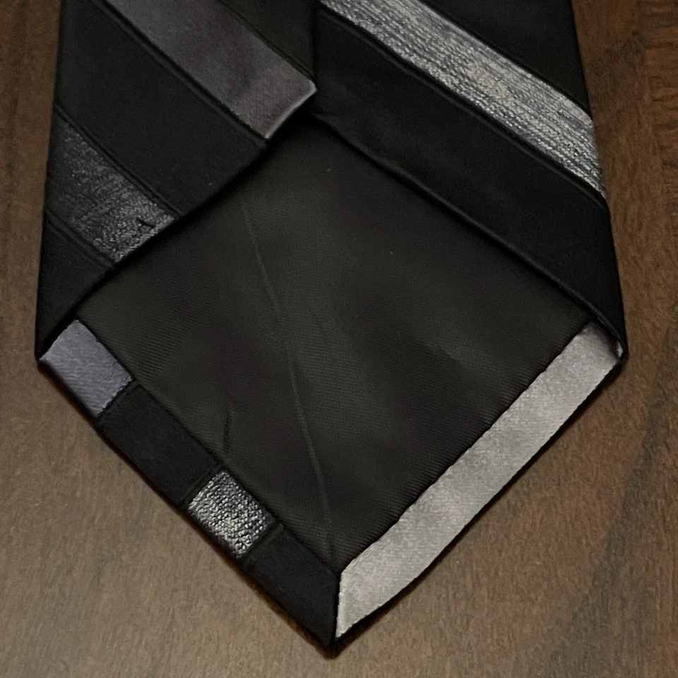 Claiborne Black Gray 100% Silk Men’s Neck Tie Made In China - Image 2 of 4