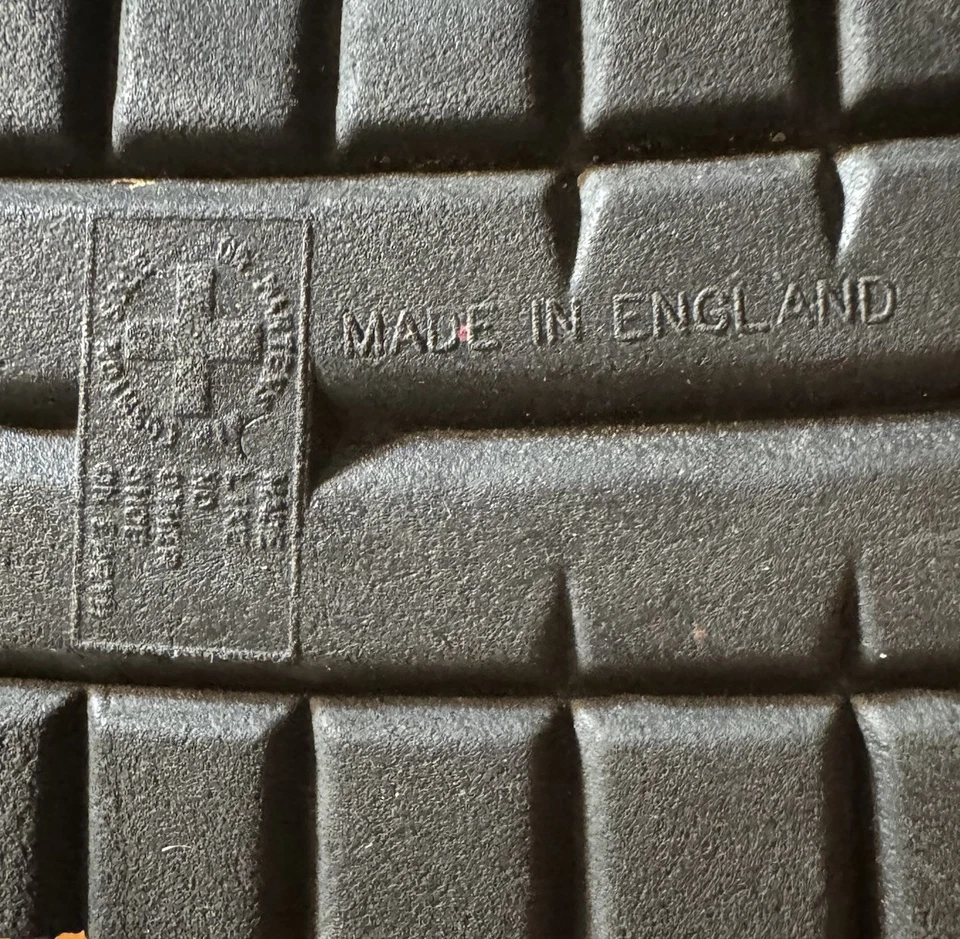 Dr. Martens 1460 Botas Serpiente Gruesas Emo Iridiscentes De Colección Talla 5 Hechas en Inglaterra Foto 4 de 4