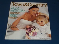 2001 FEBRUARY TOWN & COUNTRY MAGAZINE - BRIDE WEARS VERA WANG COVER - H 13746