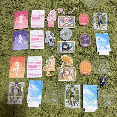 Madoka Magica MagiaRecord 7tlg Waren Set Sammlerstücke Aufkleber Acryl Ständer