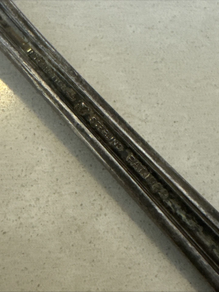 Cubiertos de plata esterlina Intl Pat 1929 6"" CUCHARA DE BAYAS DE TÉ PERFORADA pátina Foto 4 de 4