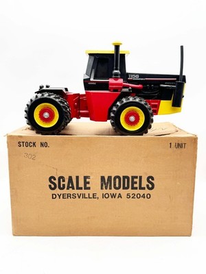 1/16 Ford Versatile 1156 4WD Tractor W/ Duals