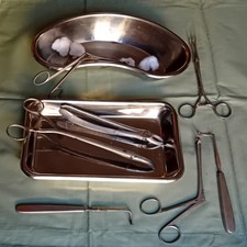 Lotto vecchi ferri chirurgici dismessi strumenti medici ospedalieri vintage 