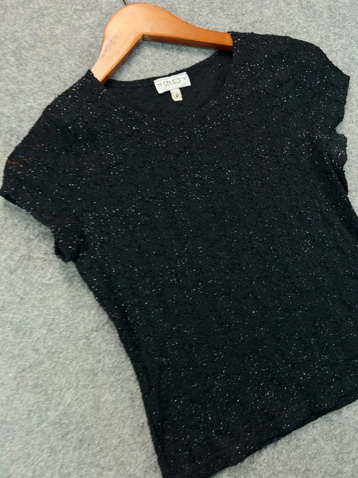 Blusa negra pequeña de manga corta de colección Ninety Petites de encaje para mujer P Foto 2 de 4