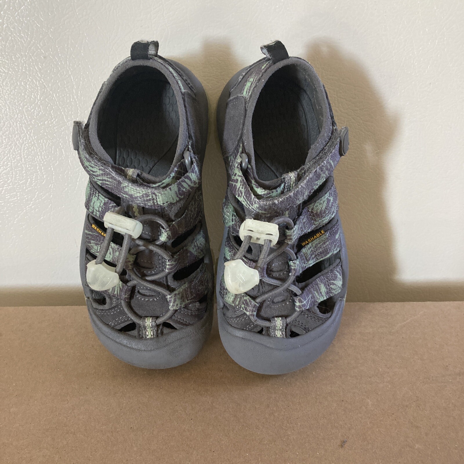 Sandali da spiaggia per bambini Keen taglia 11 Newport H2 acciaio grigio acqua brillante al buio