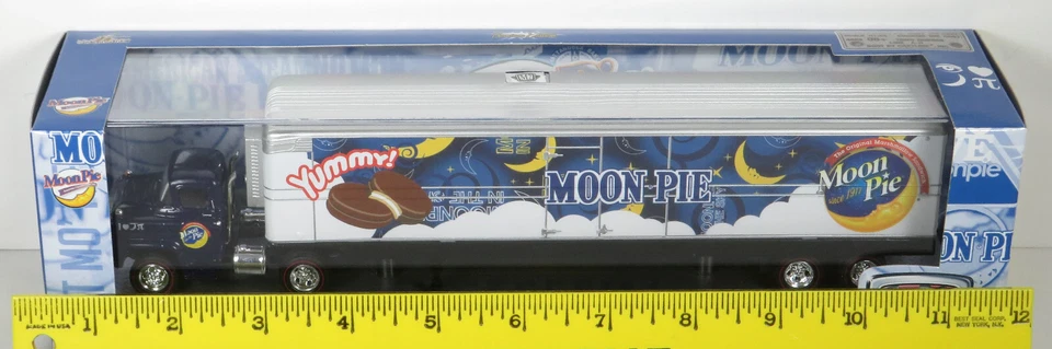 M2 Machines R10 Auto Haulers Moon Pie Trailer With 1958 Chevrolet LCF Semi 13-09 - Image 2 of 4