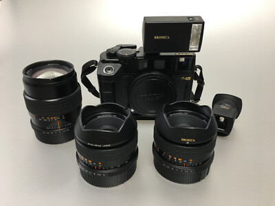 Zenza Bronica Rf 645 mit 45mm & 65mm & 100mm & Blitz und Sucher