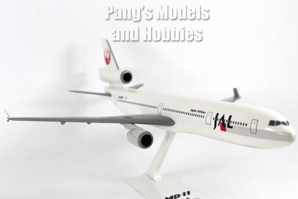 McDonnell Douglas MD-11 Japan Airlines - JAL 1/200 Scale