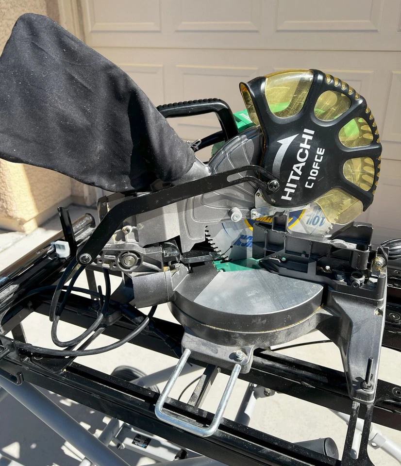 Hitachi C10FCE 10" Compound Saw with Delta Wheeled Collapsible Saw Stand 2 Blade - Image 4 of 4