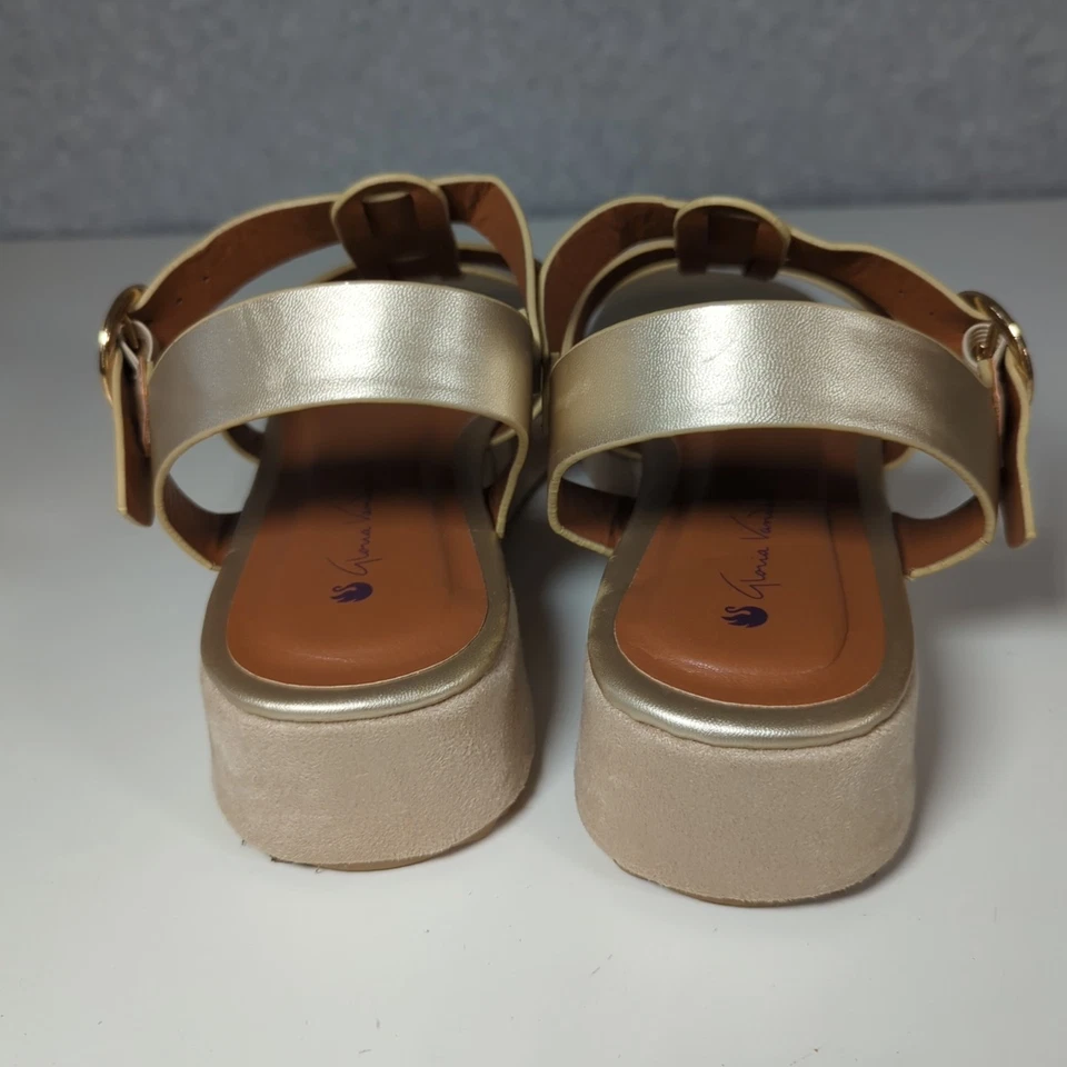 Gloria Vanderbilt Womens 9 Platform Chadwick Strappy Wedge Sandals Gold Leather - Image 4 of 4