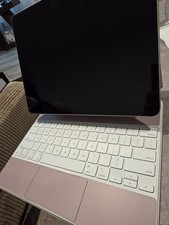iPad Pro 12.9" 256gb - 5th Generation With Magic Keyboard