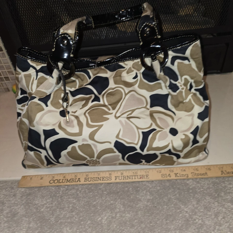 Bolso de Hombro Hobo Flor Tropical Fossil Bolso de Mano Negro Charol Doble Asa Foto 3 de 4