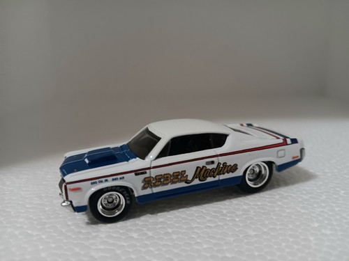 Hot Wheels AMC Rebel – Roues Redlines – Blanc – NEUF Sous Blister