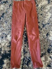 Umgee Washed Motto Jeggings with Pintuck and Zipper Detail (Small, Mauve)