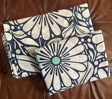 Pottery Barn Teen WHITE, NAVY FLORAL DUVET COVER  FLAT SHEET Twin
