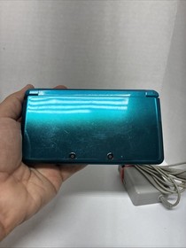 Nintendo 3DS & DS Teal Handheld Console CTR-001 (USA) w/ Stylus And Charger Work