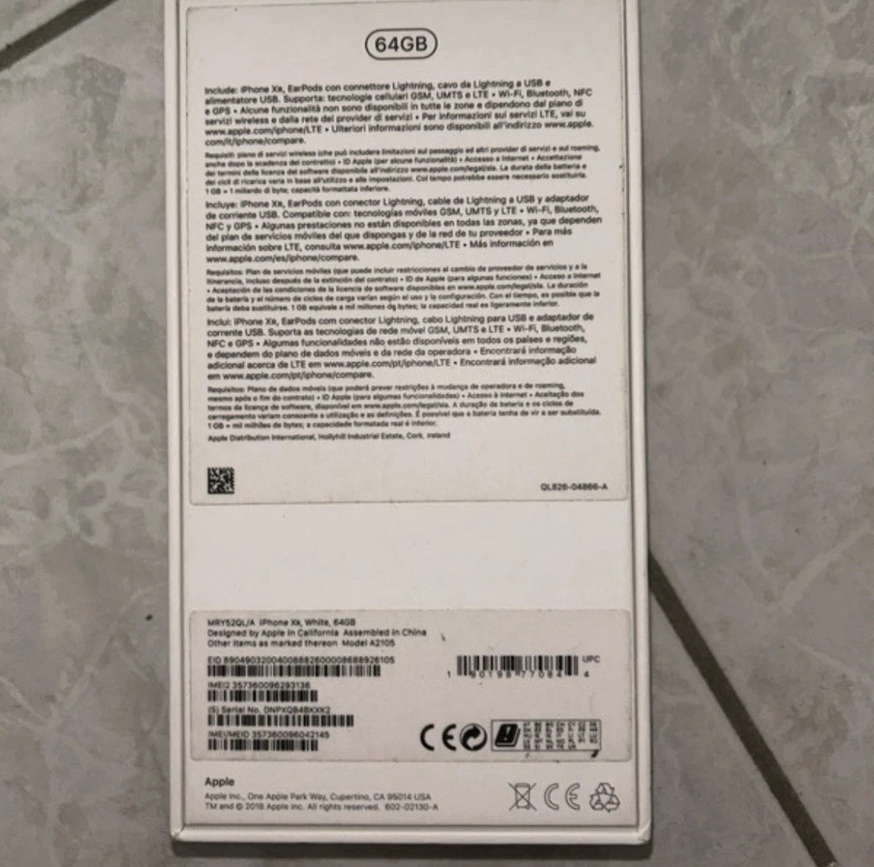 Apple iPhone XR - 64GB - White (unlocked) a crack behind but it work perfectly - Immagine 2 di 4