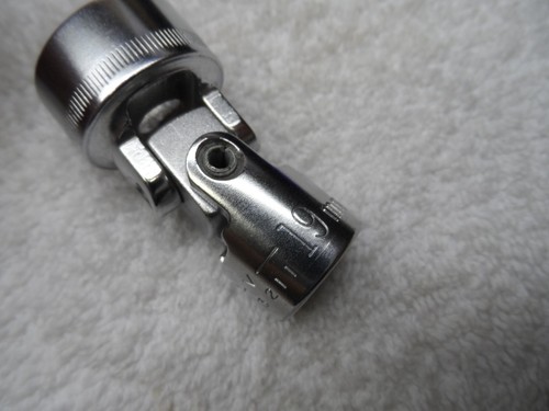 Craftsman 3/8" Drive Metric Swivel Flex Socket, USA, 6 pt, -V- PN 43211 (19mm) - Picture 2 of 8