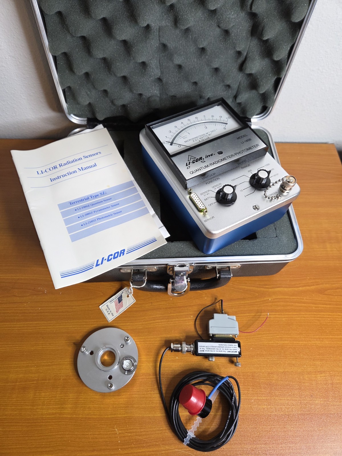 LI-COR LI-185B Quantum/Radio/Photo Meter + LI-190SB Underwater Quantum (MINT)